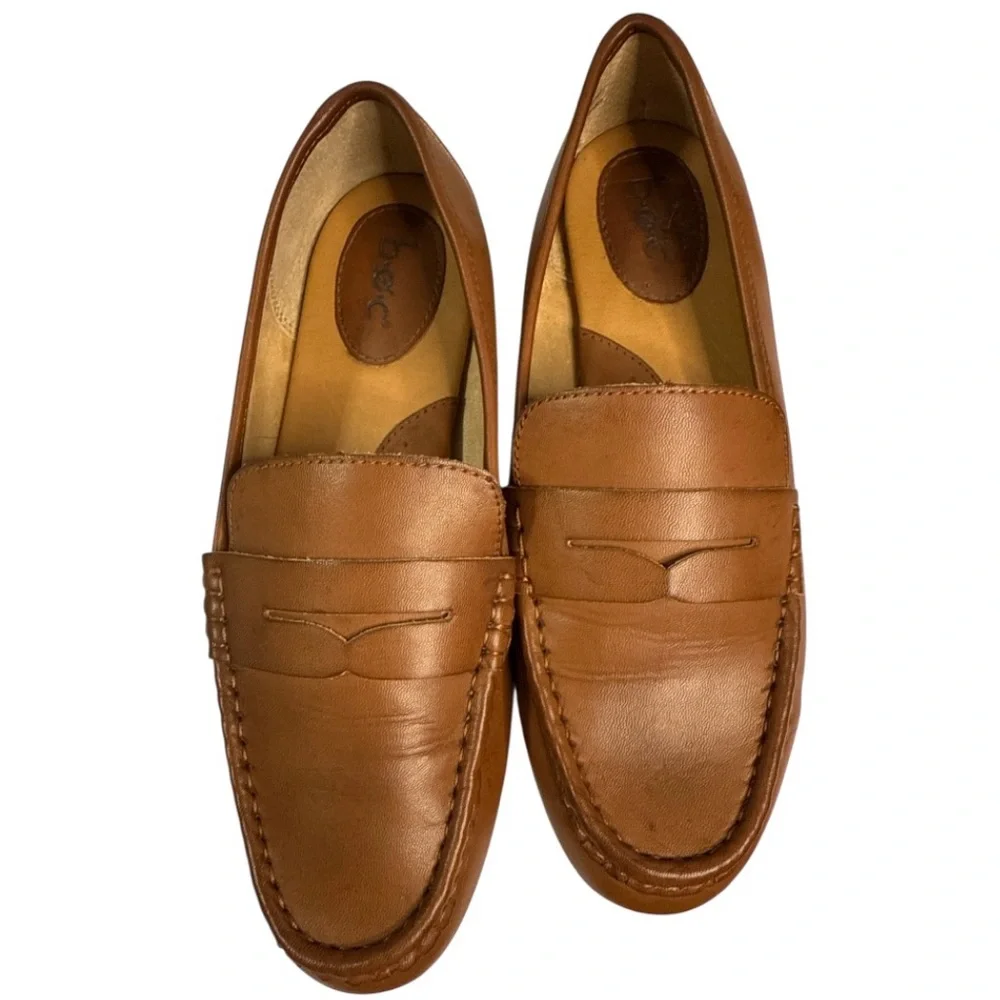 b.ø.c. Tan Faux Leather Penny Loafers 8.5 Casual Slip On Flats EUC